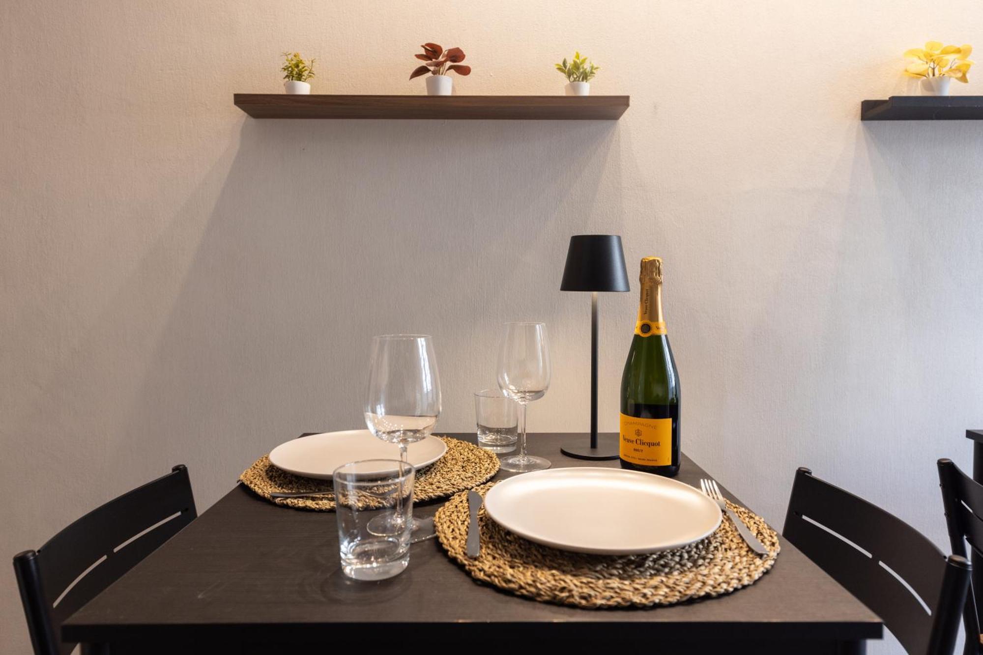 Urban Chic Luxury Suite Apartments Rome Bagian luar foto